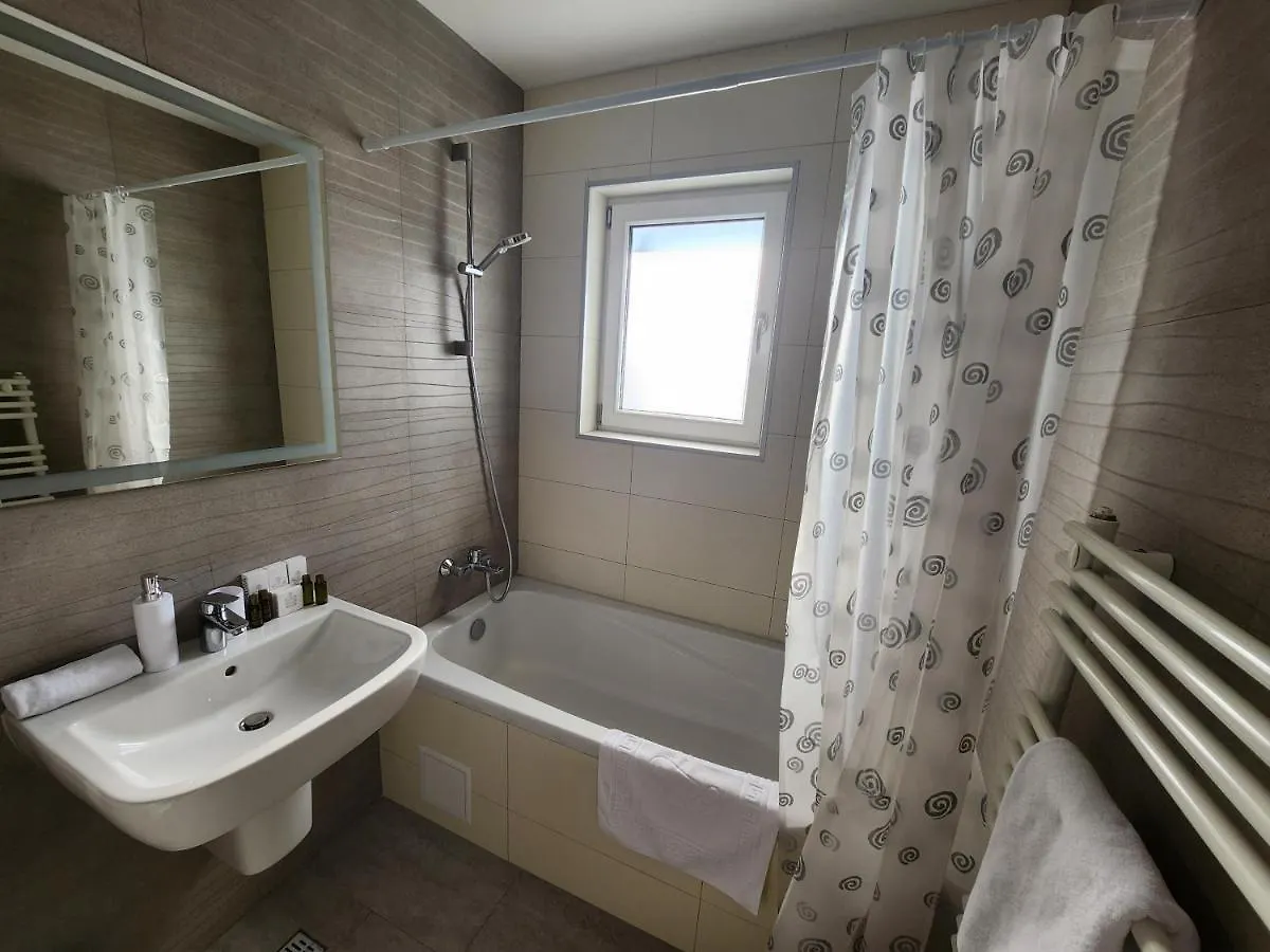 Business And Family Luxury Apartments In Floreasca Residence On Bukareszt