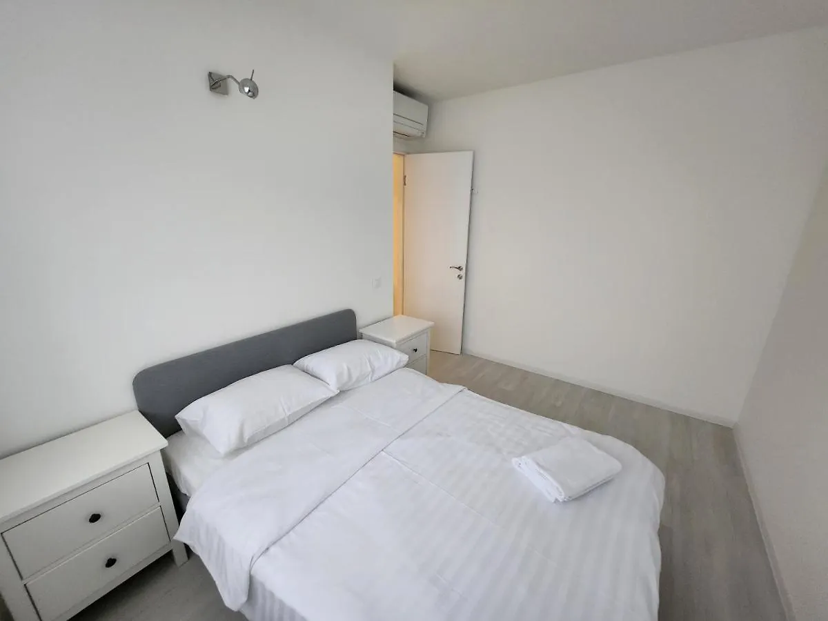 Business And Family Luxury Apartments In Floreasca Residence On Bucureşti