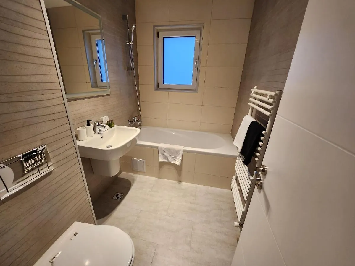 Business And Family Luxury Apartments In Floreasca Residence On Bucureşti
