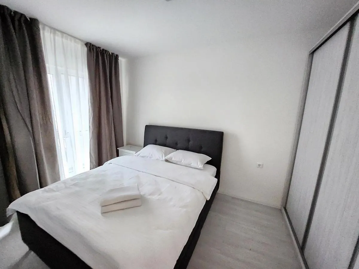 Business And Family Luxury Apartments In Floreasca Residence On Bucureşti