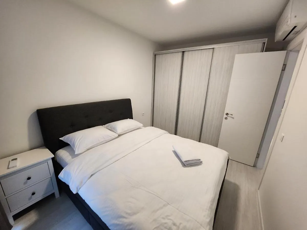 Business And Family Luxury Apartments In Floreasca Residence On Bucureşti
