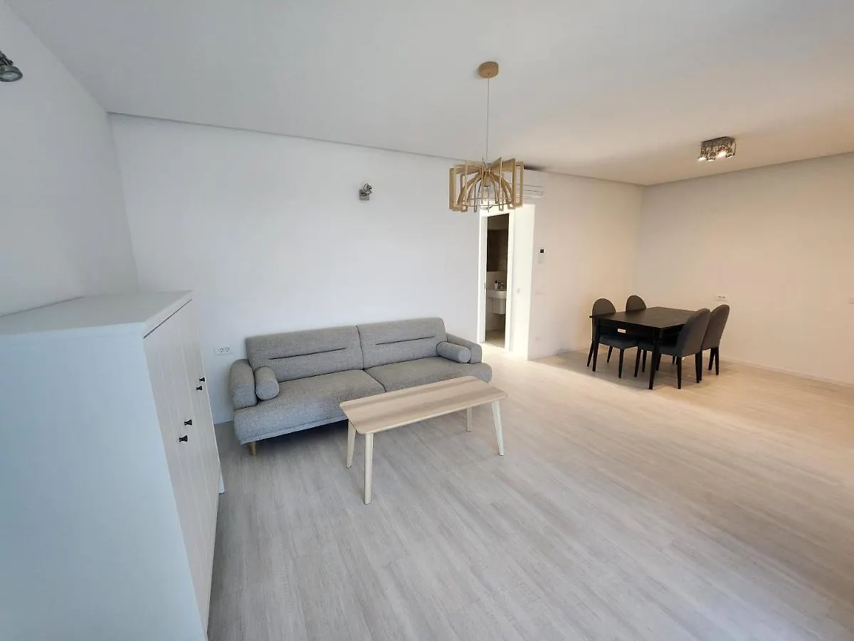 Business And Family Luxury Apartments In Floreasca Residence On Bucureşti